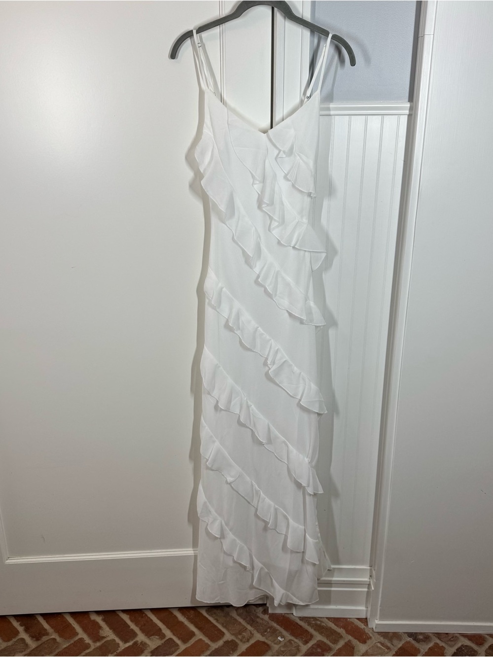 Petal & Pup Ciao Ruffles Maxi Dress in white size small bridal engagement vacay - Picture 2 of 8